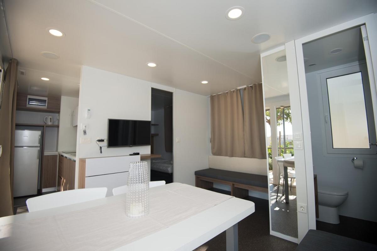 Sunny Mobile Homes Bijela Uvala 4* Mugeba